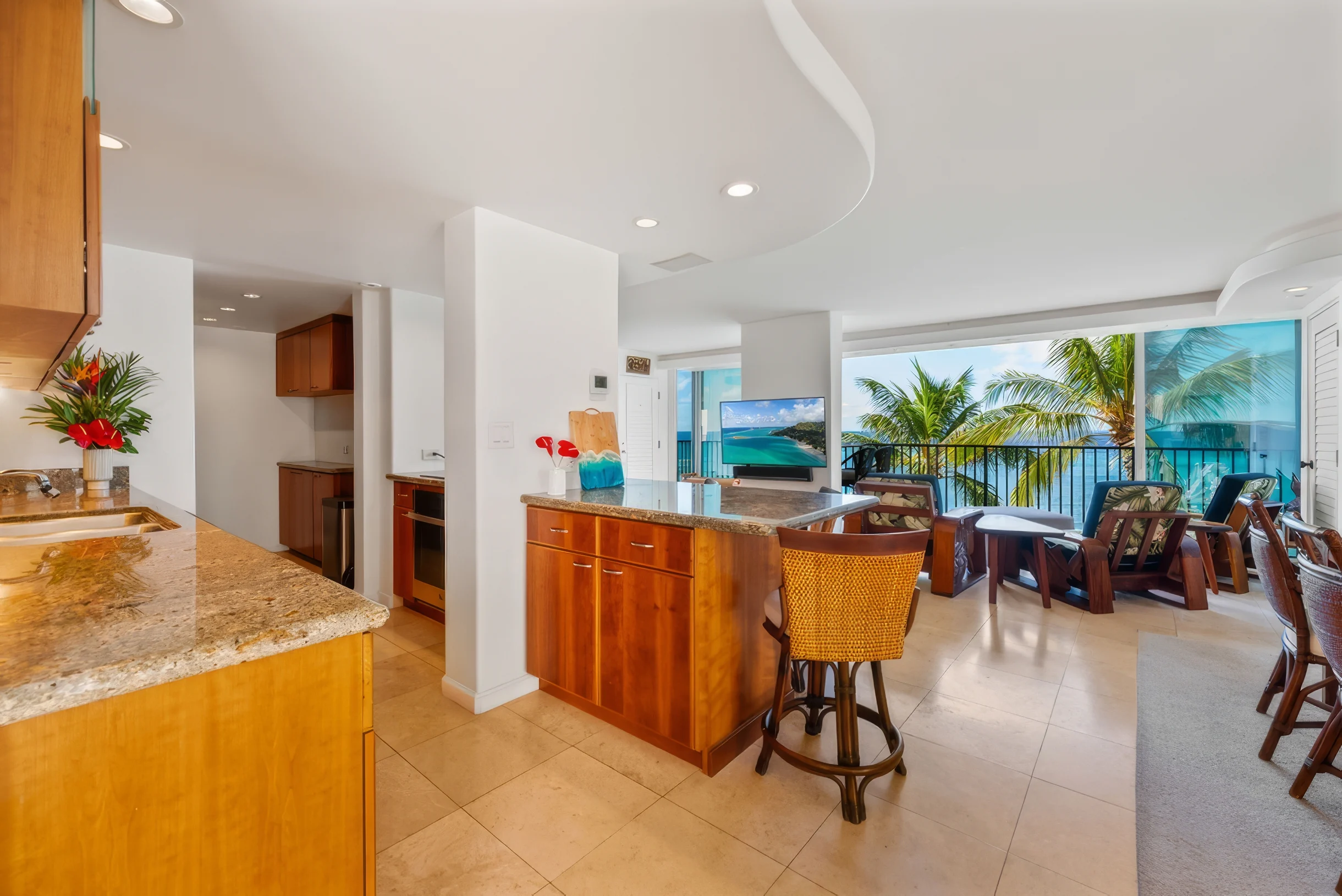 Kaimana Beach Penthouse #37