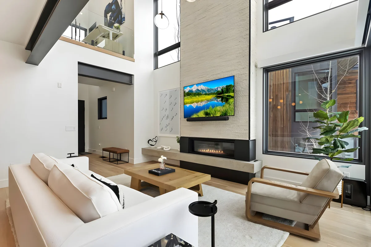 Wander Canyons Modern