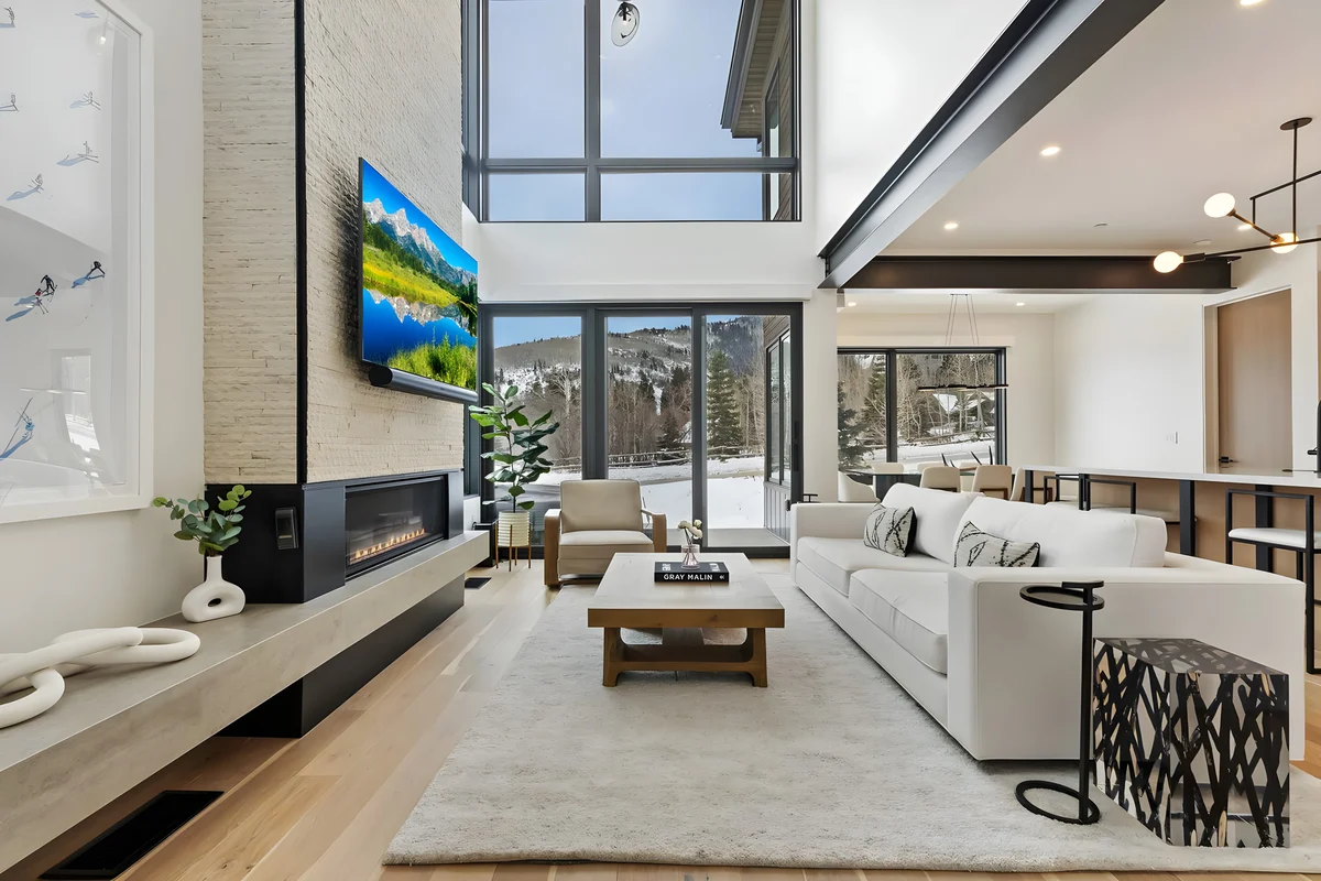 Wander Canyons Modern