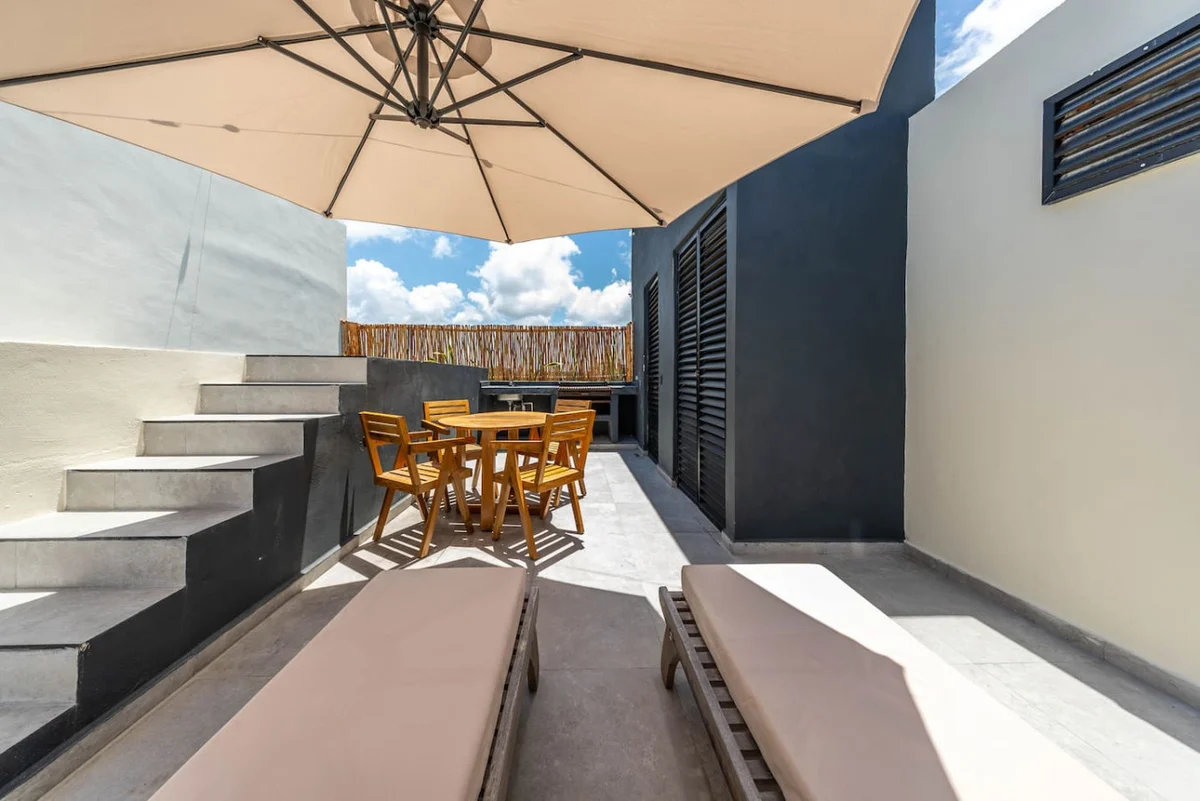 Two‑Level Penthouse w/ Rooftop Pool & Sunset #26