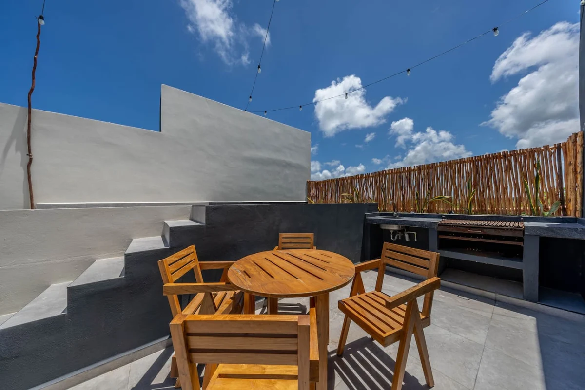 Two‑Level Penthouse w/ Rooftop Pool & Sunset #12