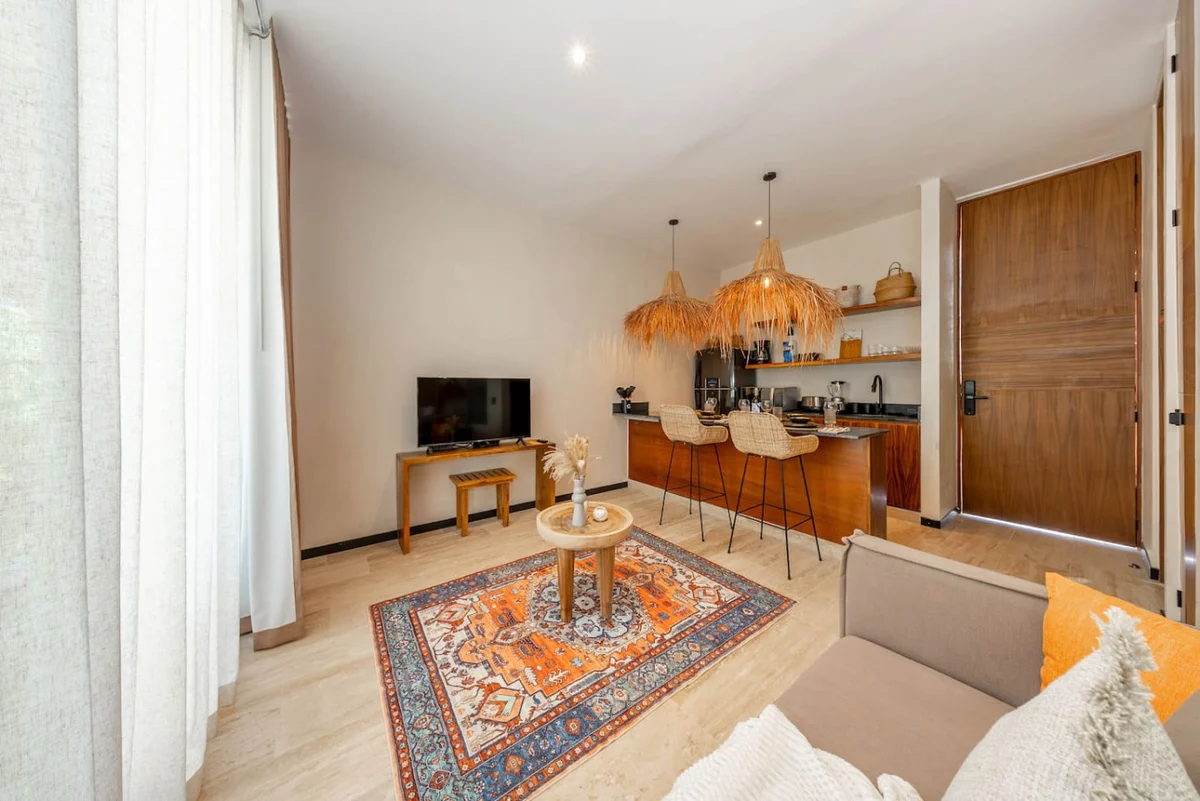Two‑Level Penthouse w/ Rooftop Pool & Sunset #9