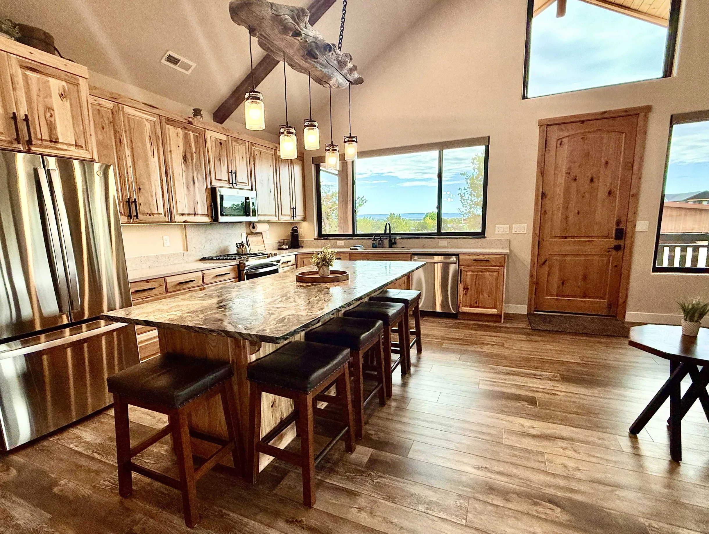 Home in Kanab property photo 3