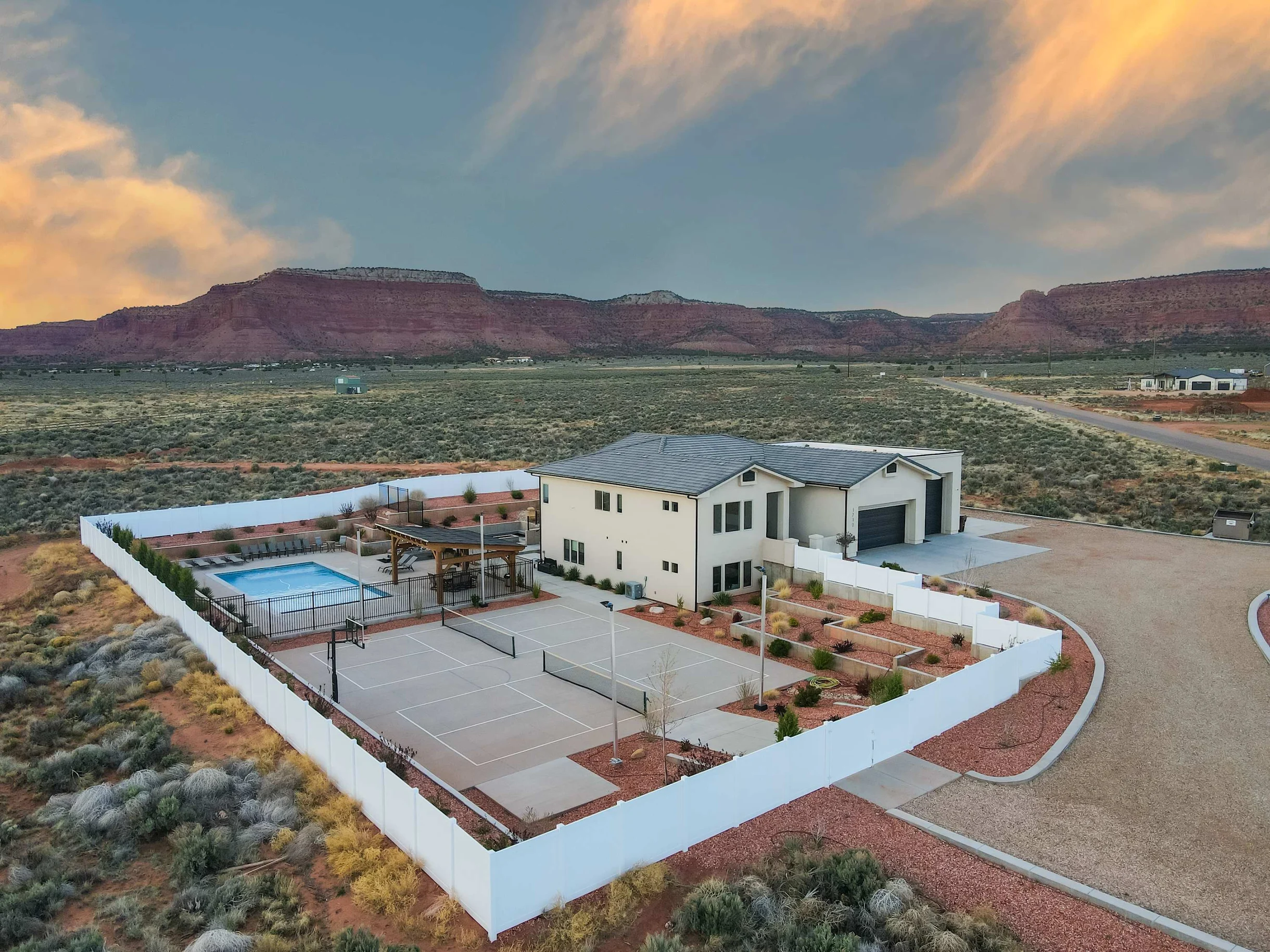 Home in Kanab property photo 3