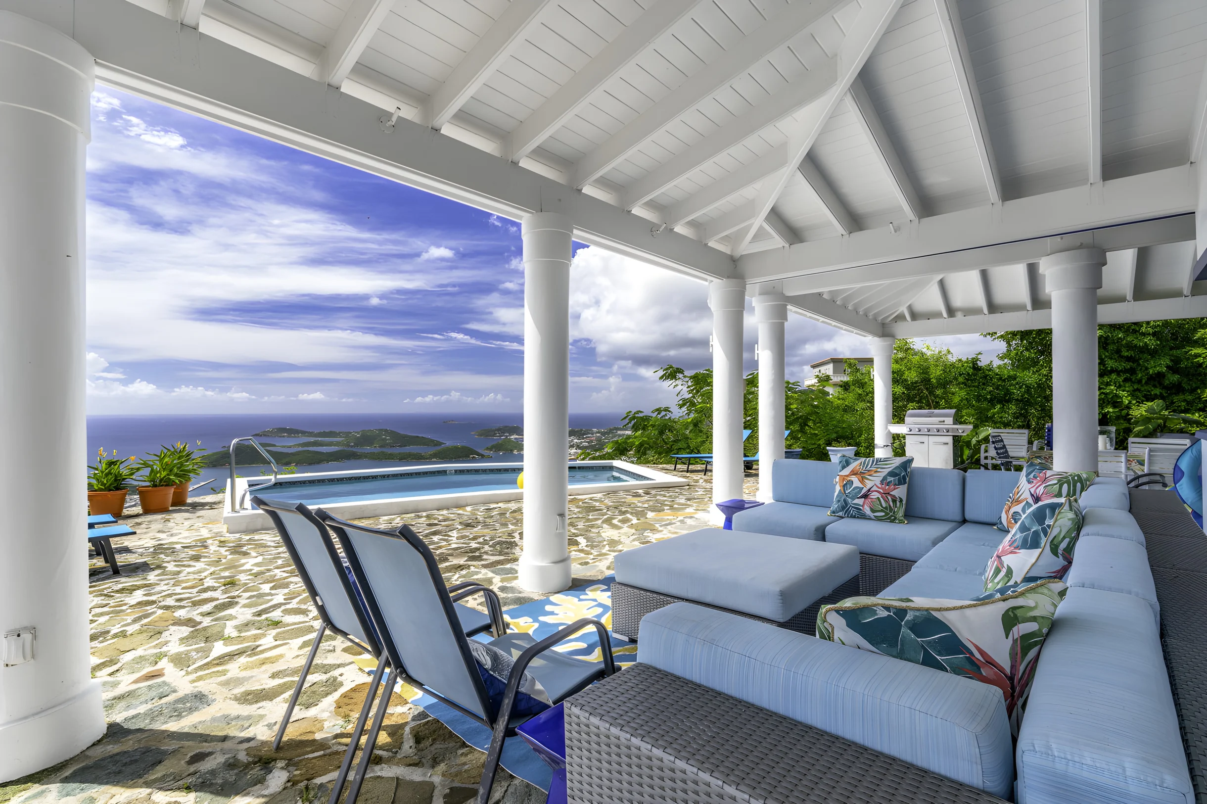 Home in St. Thomas property photo 1