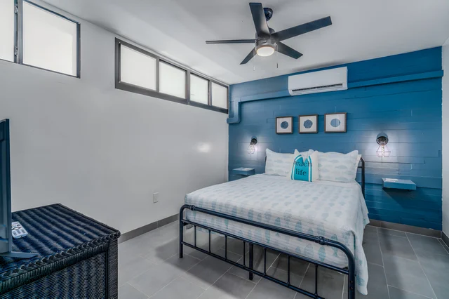 Bedroom 1 image 1