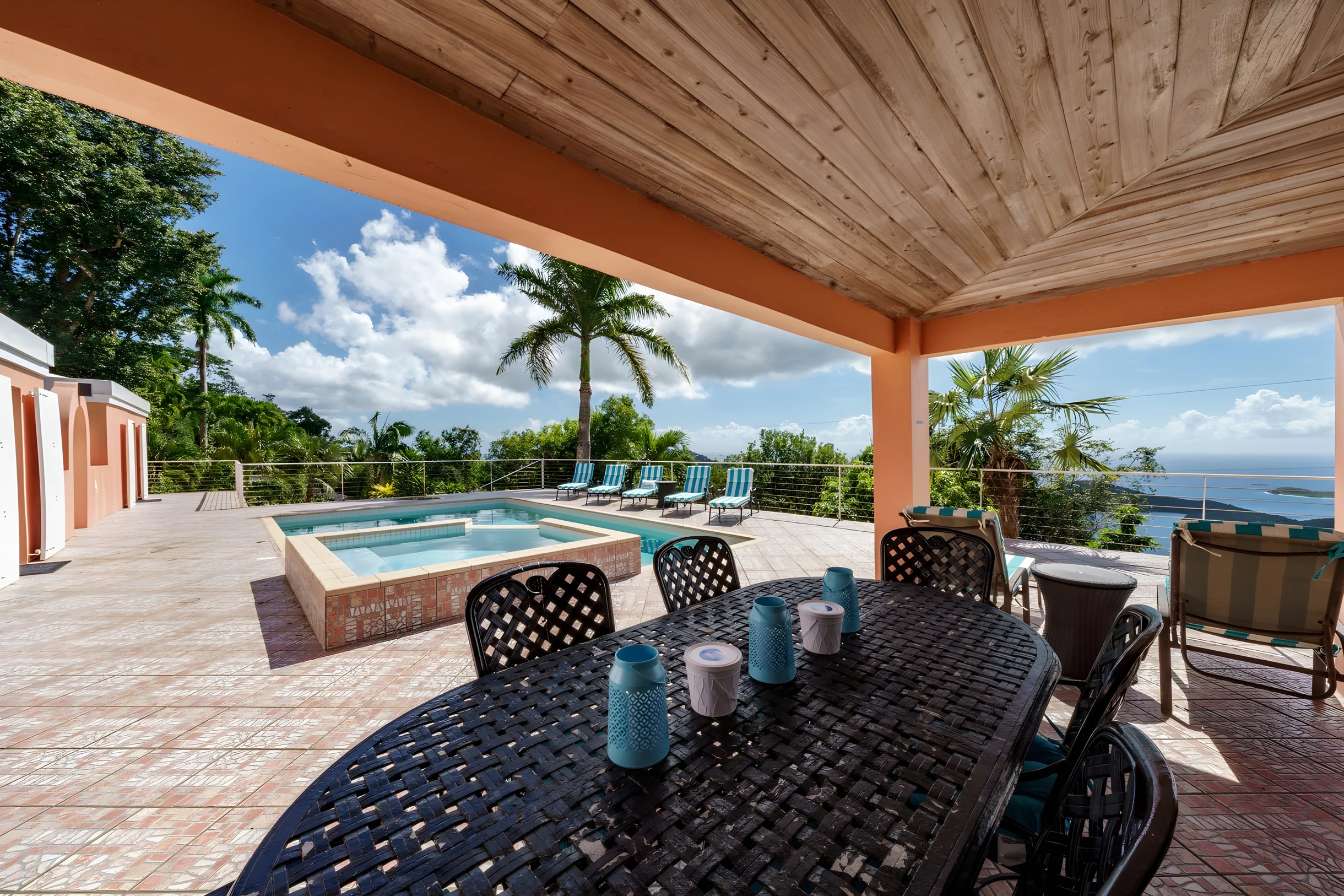 Home in St. Thomas property photo 5