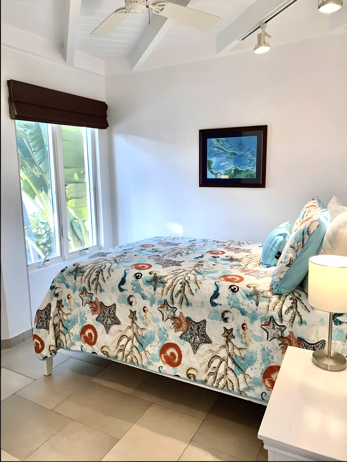 Bedroom 5 image 1