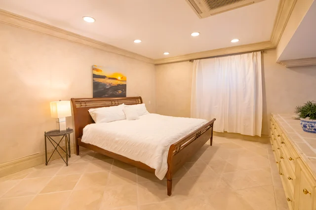 Bedroom 4 image 1
