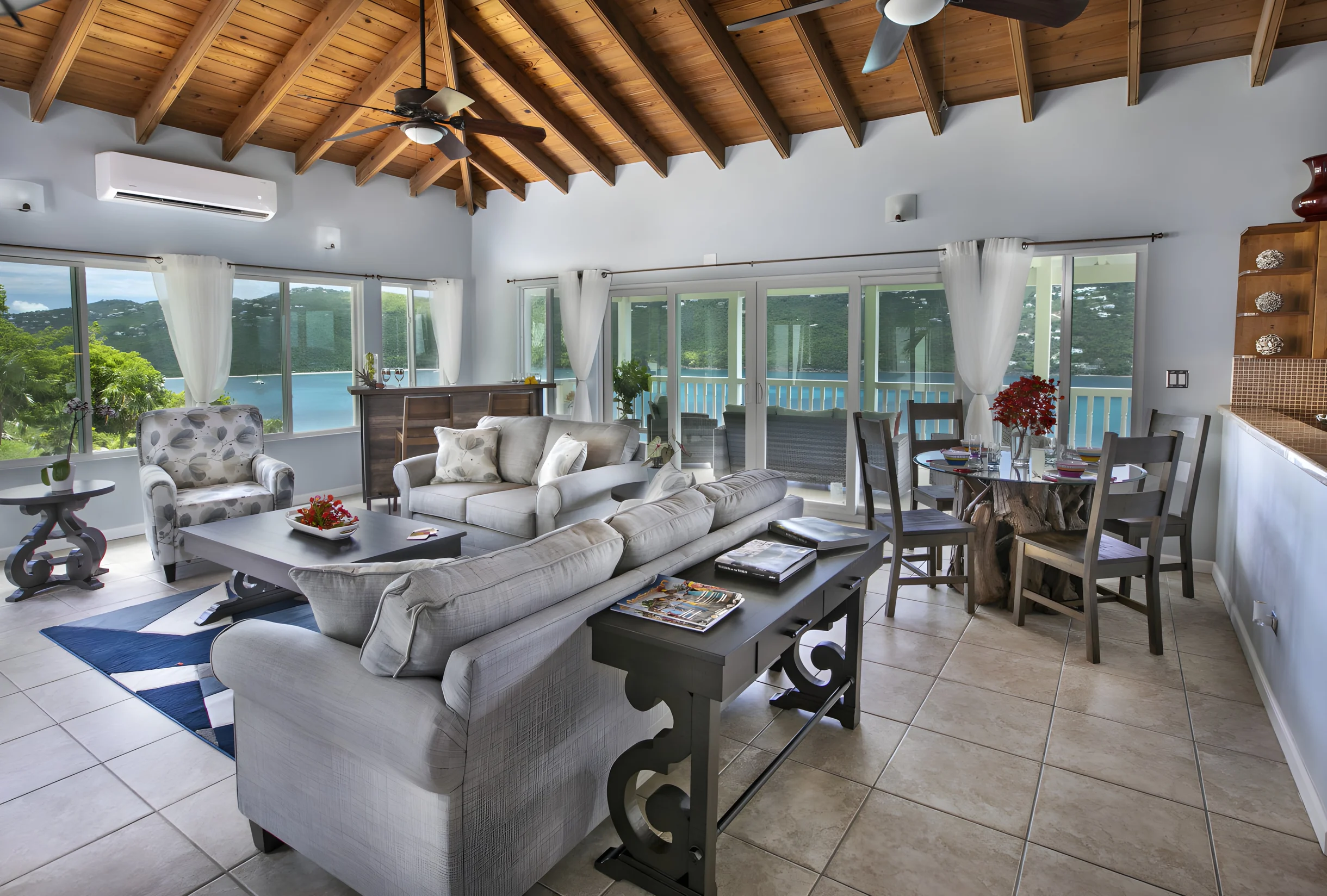 Home in St. Thomas property photo 3