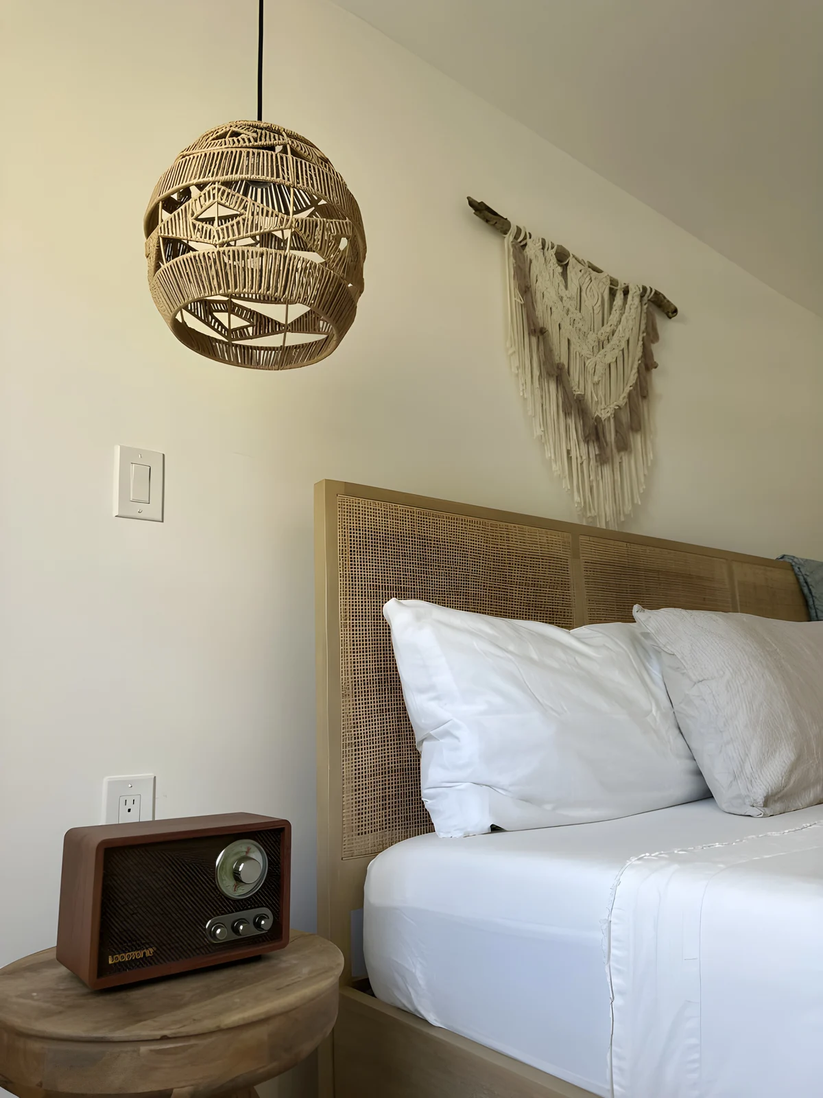 Bedroom 1 image 1