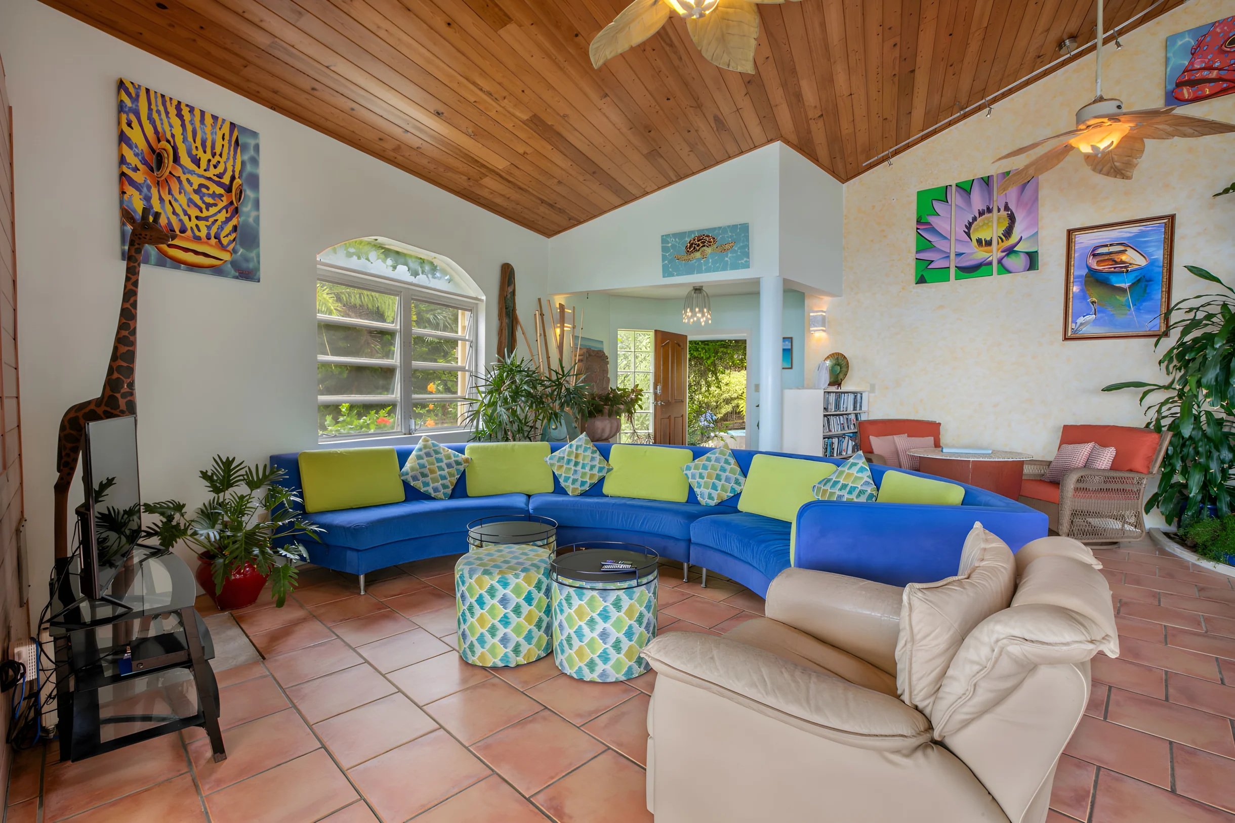 Home in St. Thomas property photo 3