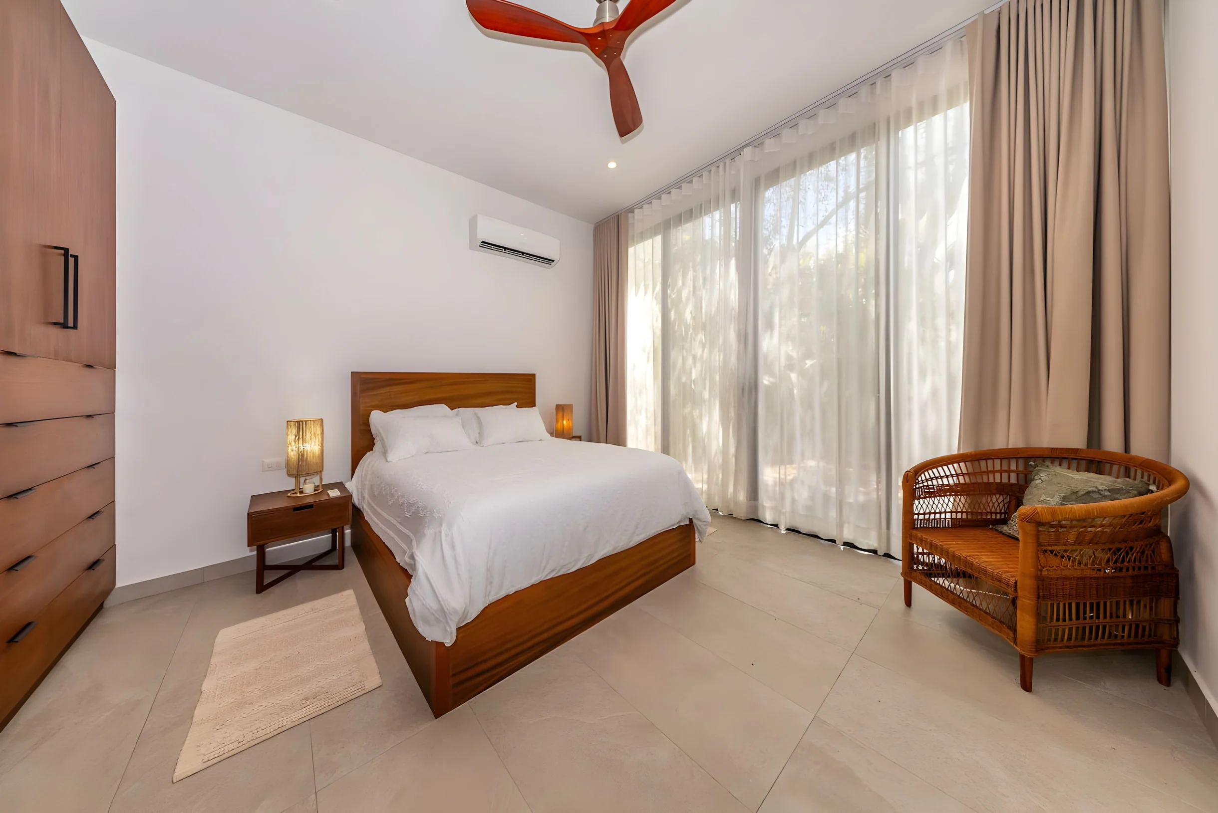Casa Mila, 4BDR Luxury Villa, 24/7 Security #8