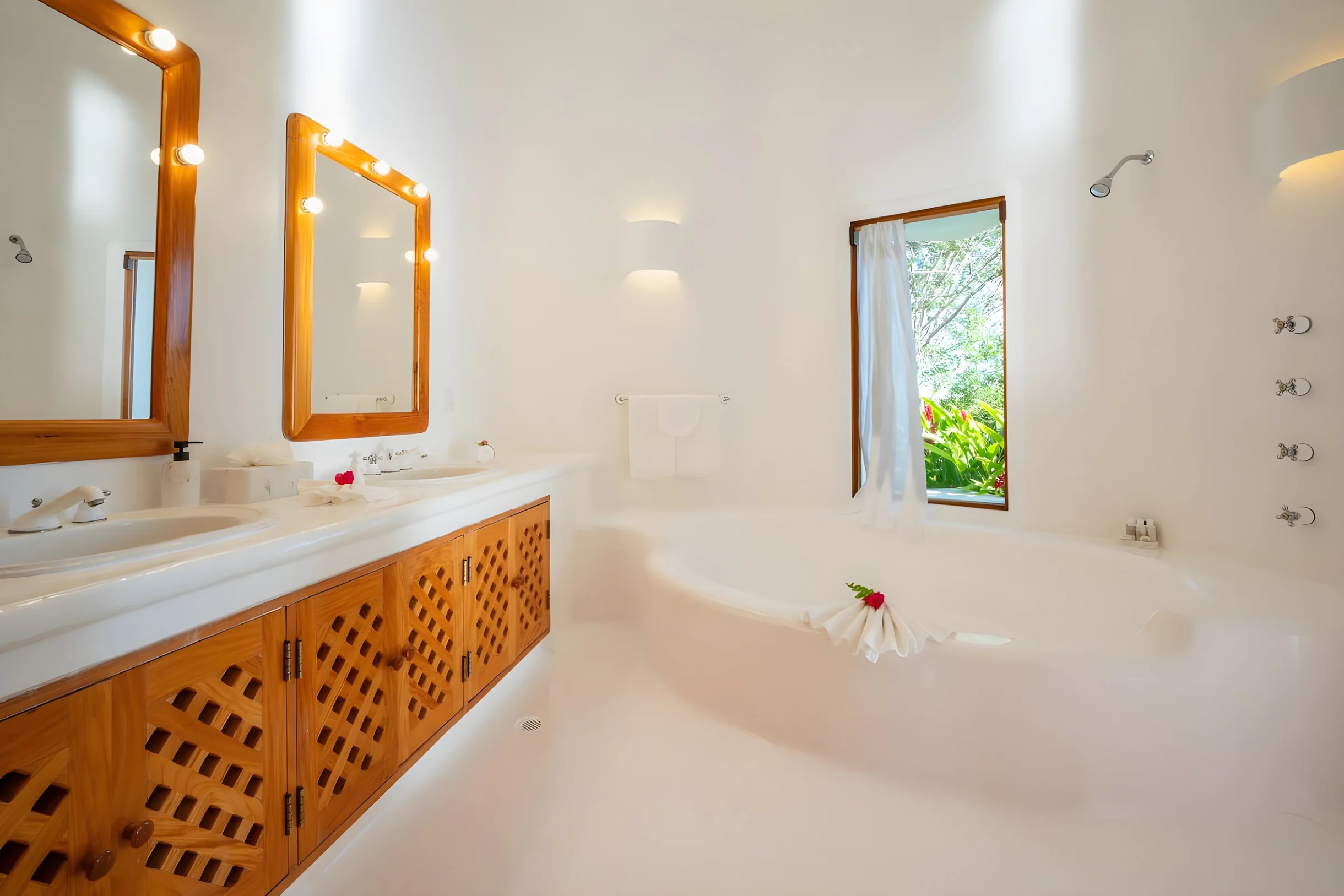 6BD Iconic Villa w/360° Pool & Private Beach #29