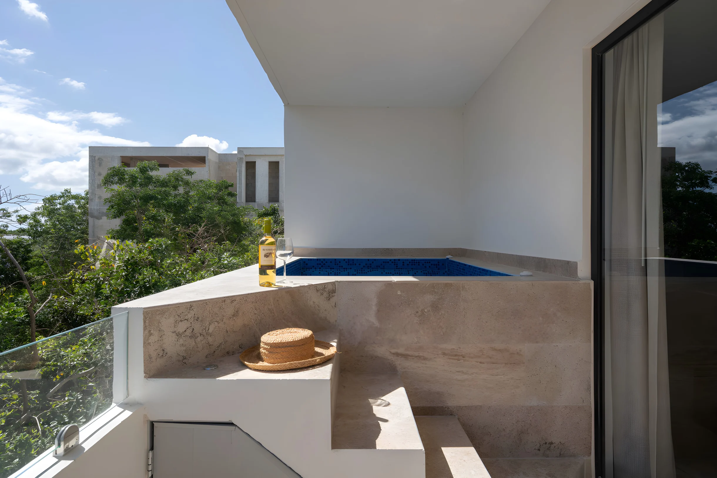 Lux 2 BD Suite w/ Private Plunge Pool + Terrace #16