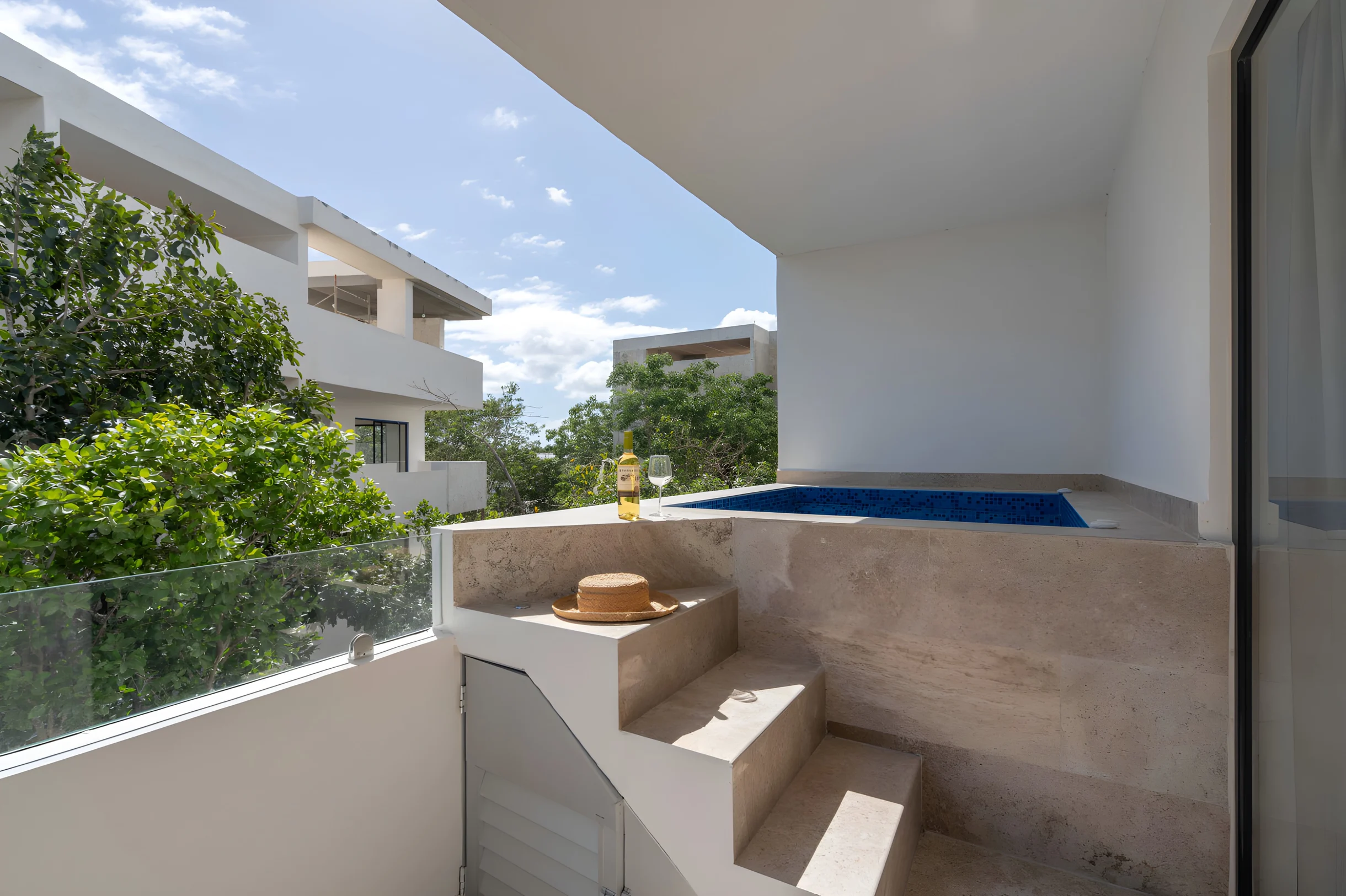 Lux 2 BD Suite w/ Private Plunge Pool + Terrace #34