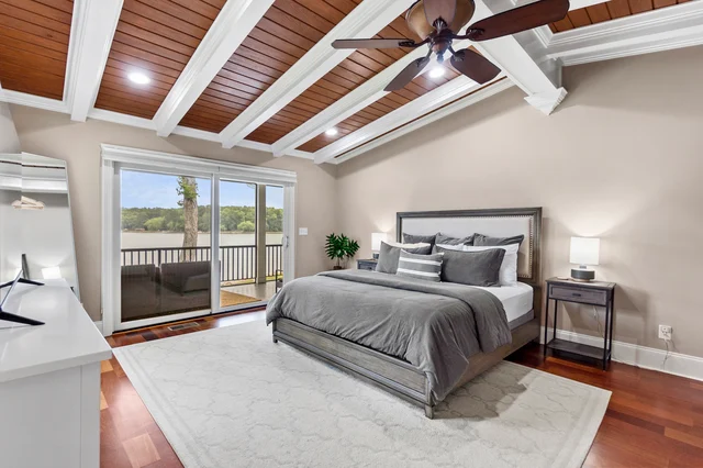 Bedroom 1 image 1
