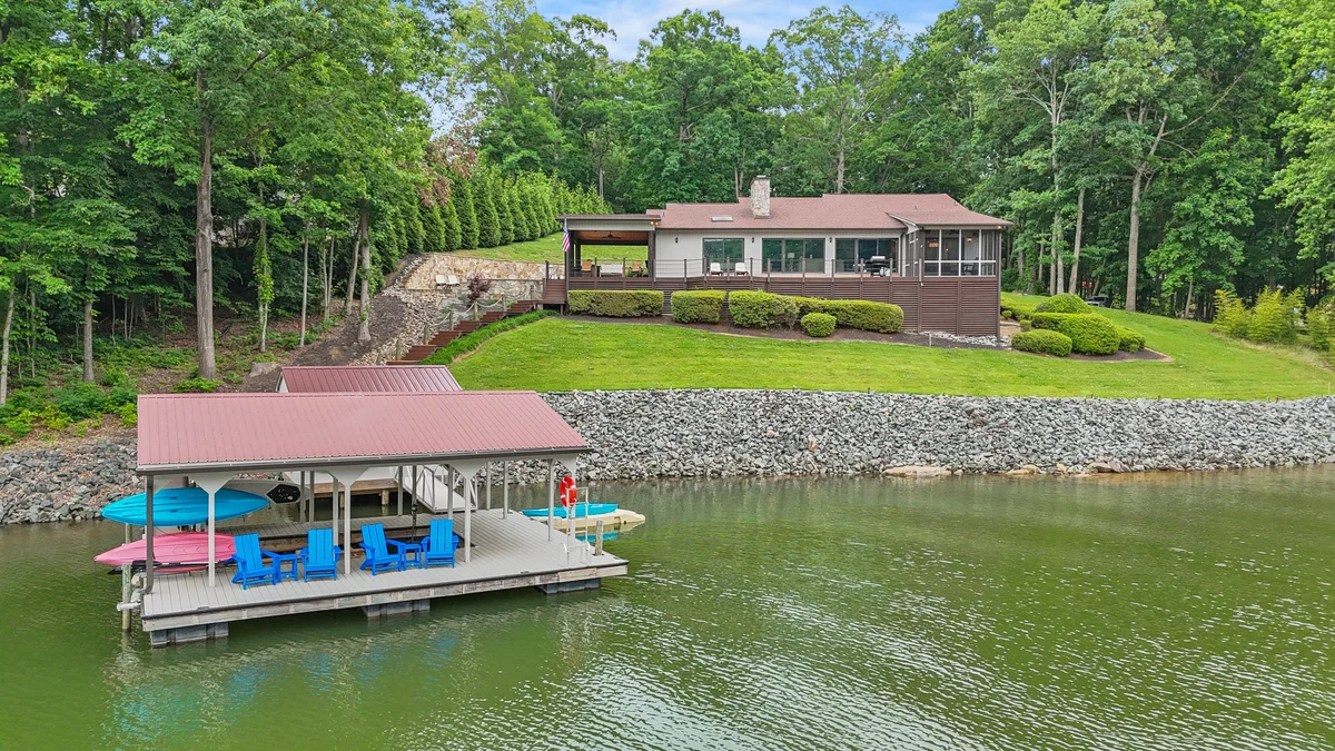 Wander Mooresville Lakeview