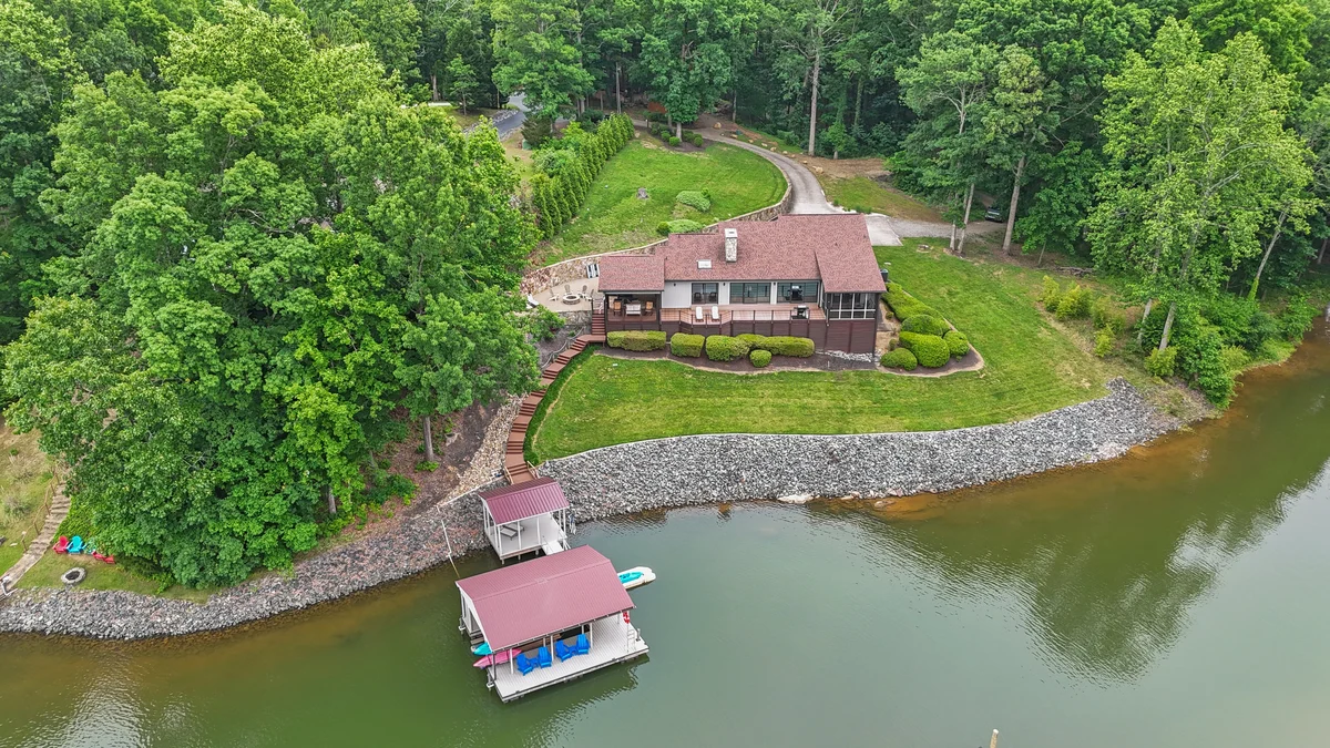 Wander Mooresville Lakeview