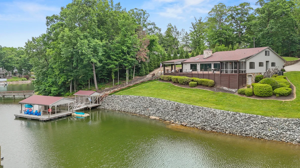 Wander Mooresville Lakeview