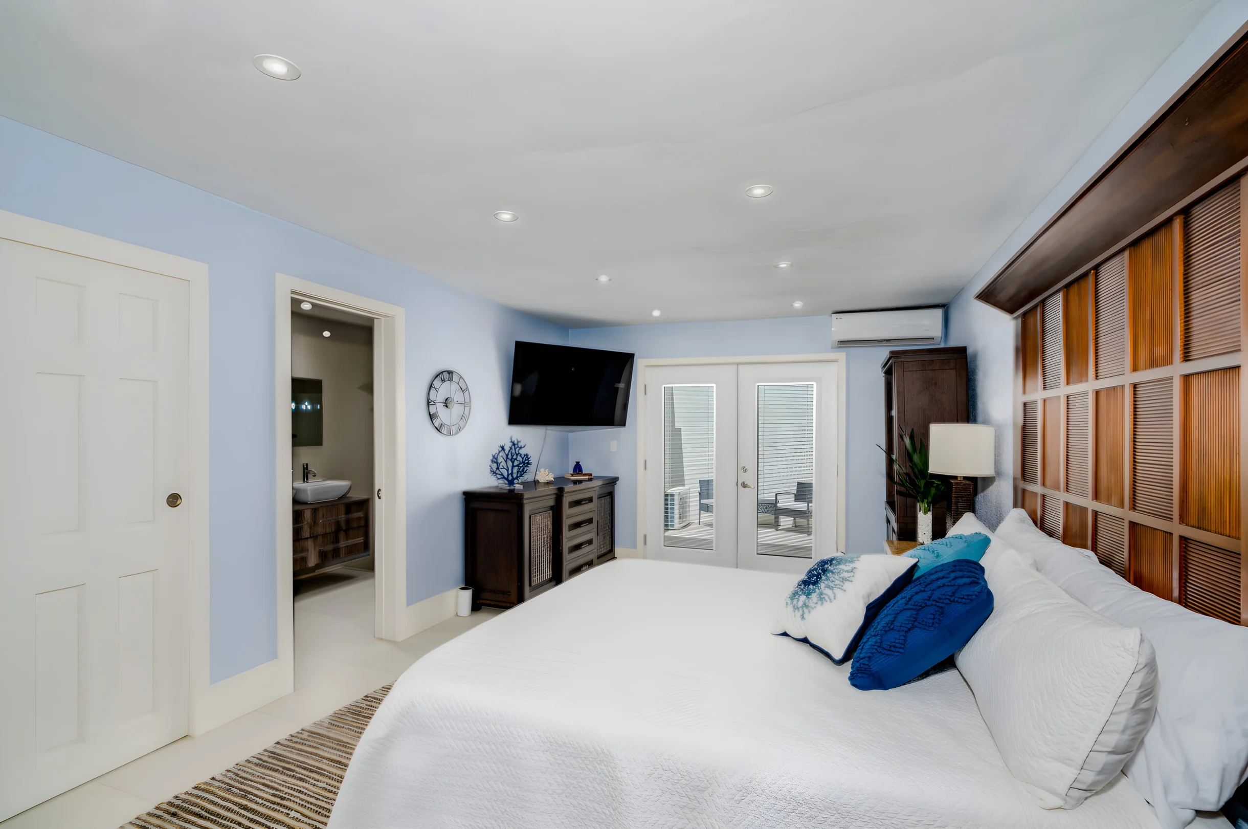 Home in St. Thomas property photo 5