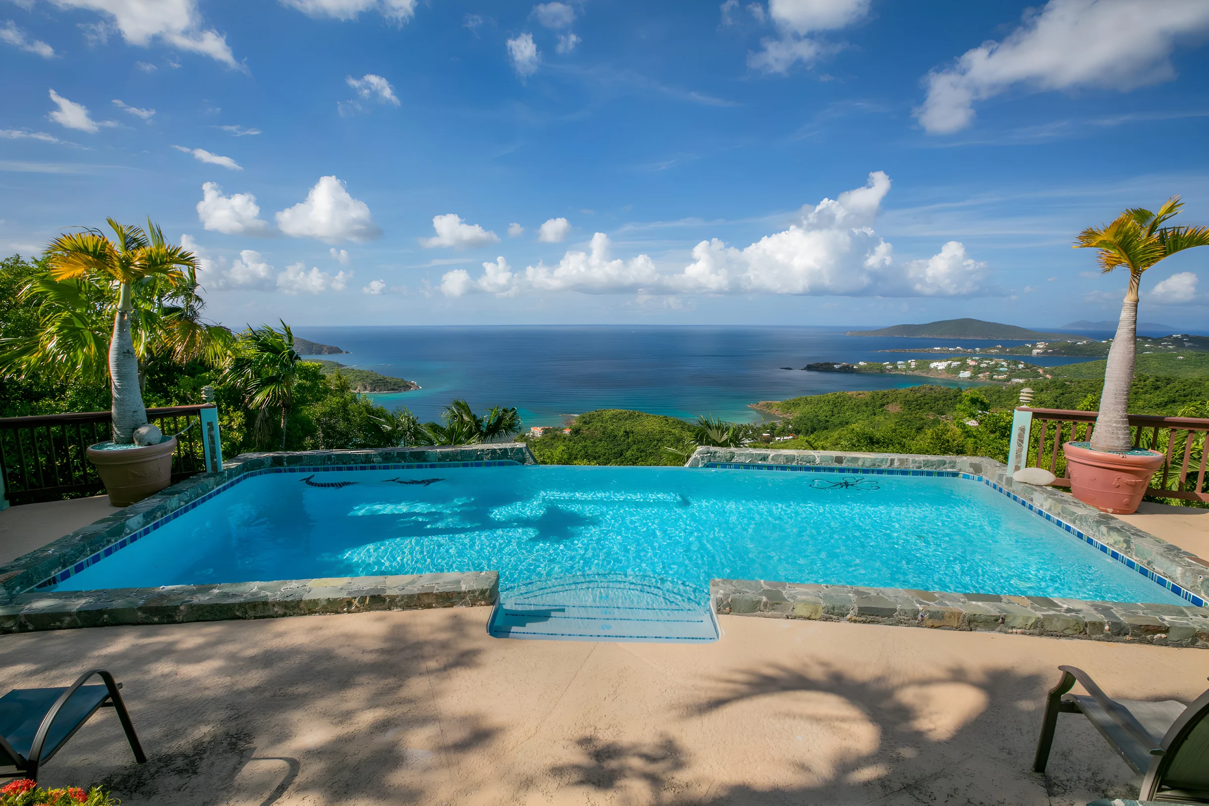 Home in St. Thomas property photo 2