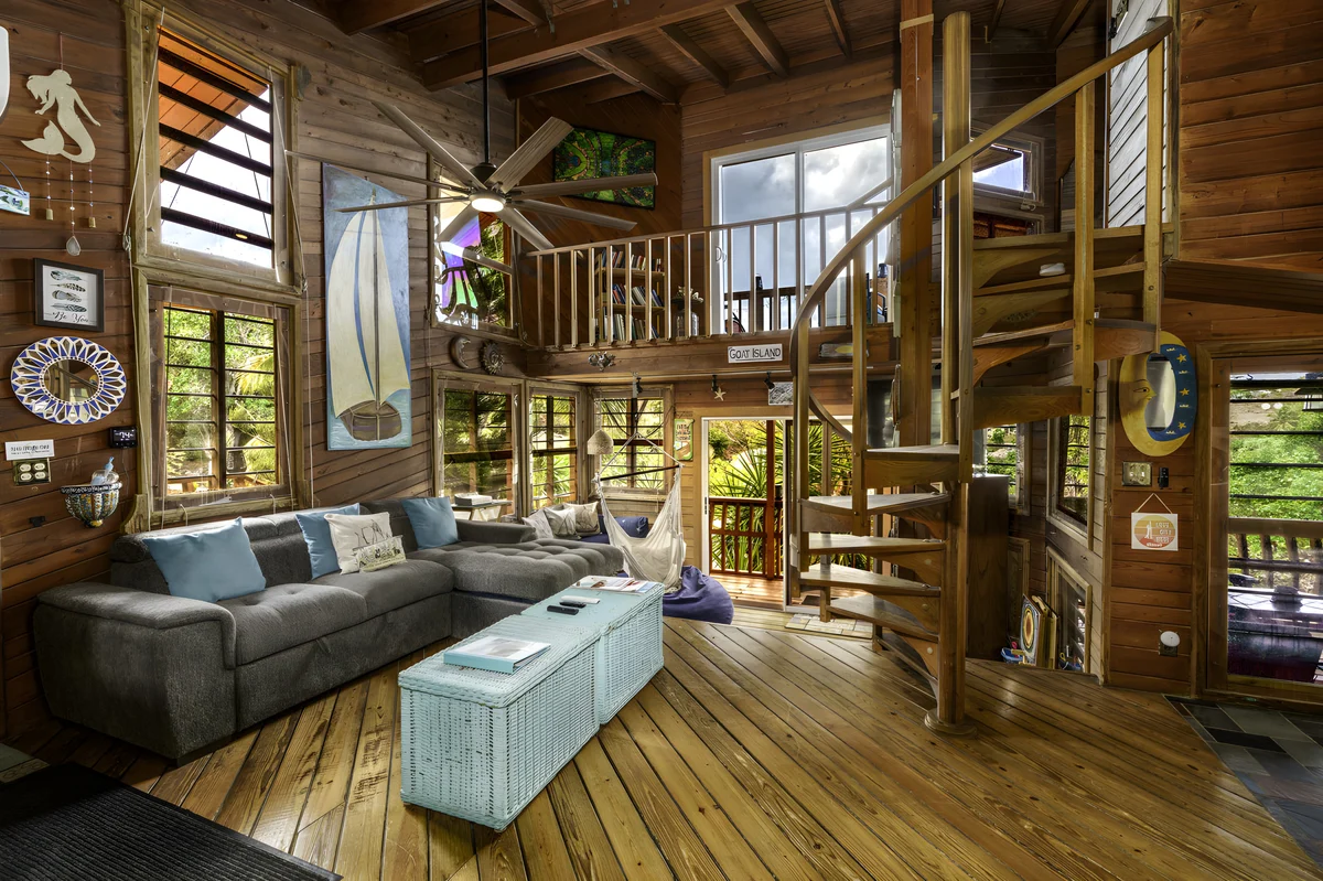 Treehouse in Paradise property photo 2