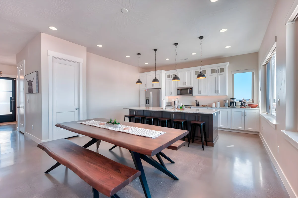 Home in Kanab property photo 4