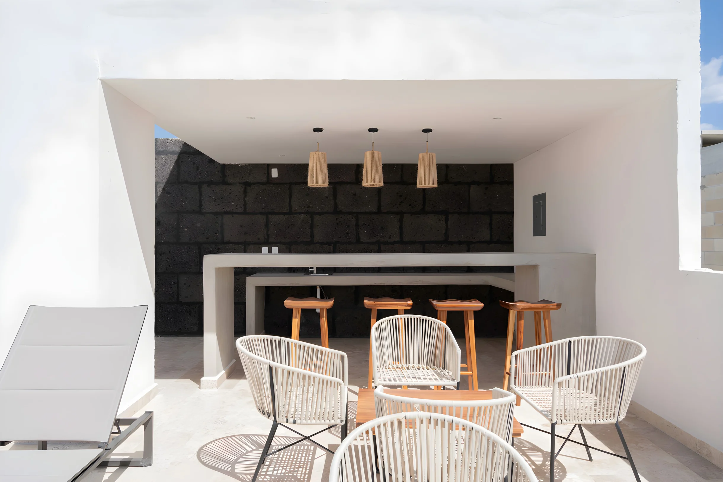 Lux 2 BD w/ Private Plunge Pool + Terrace #11