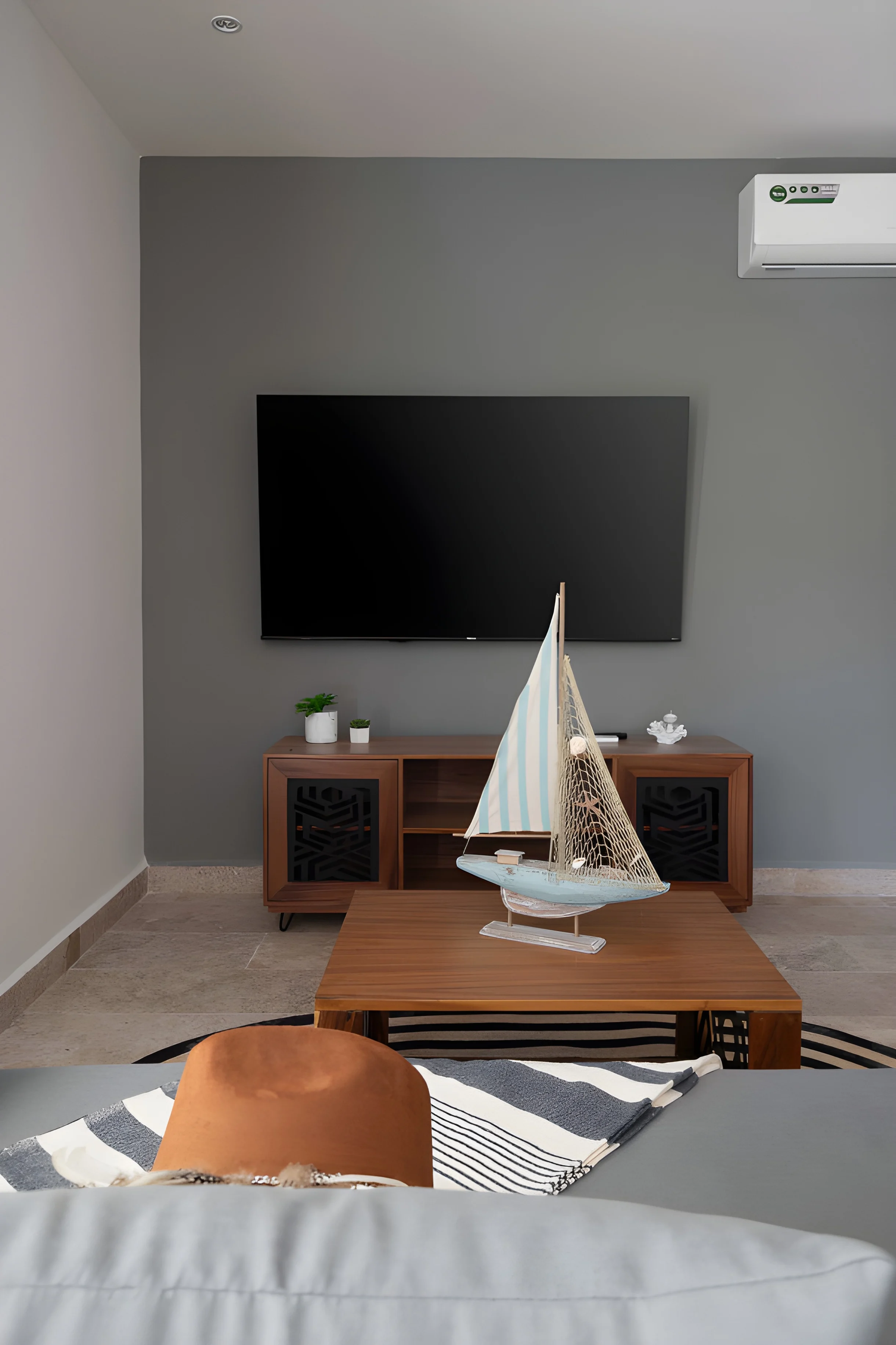 Lux 2 BD w/ Private Plunge Pool + Terrace #24