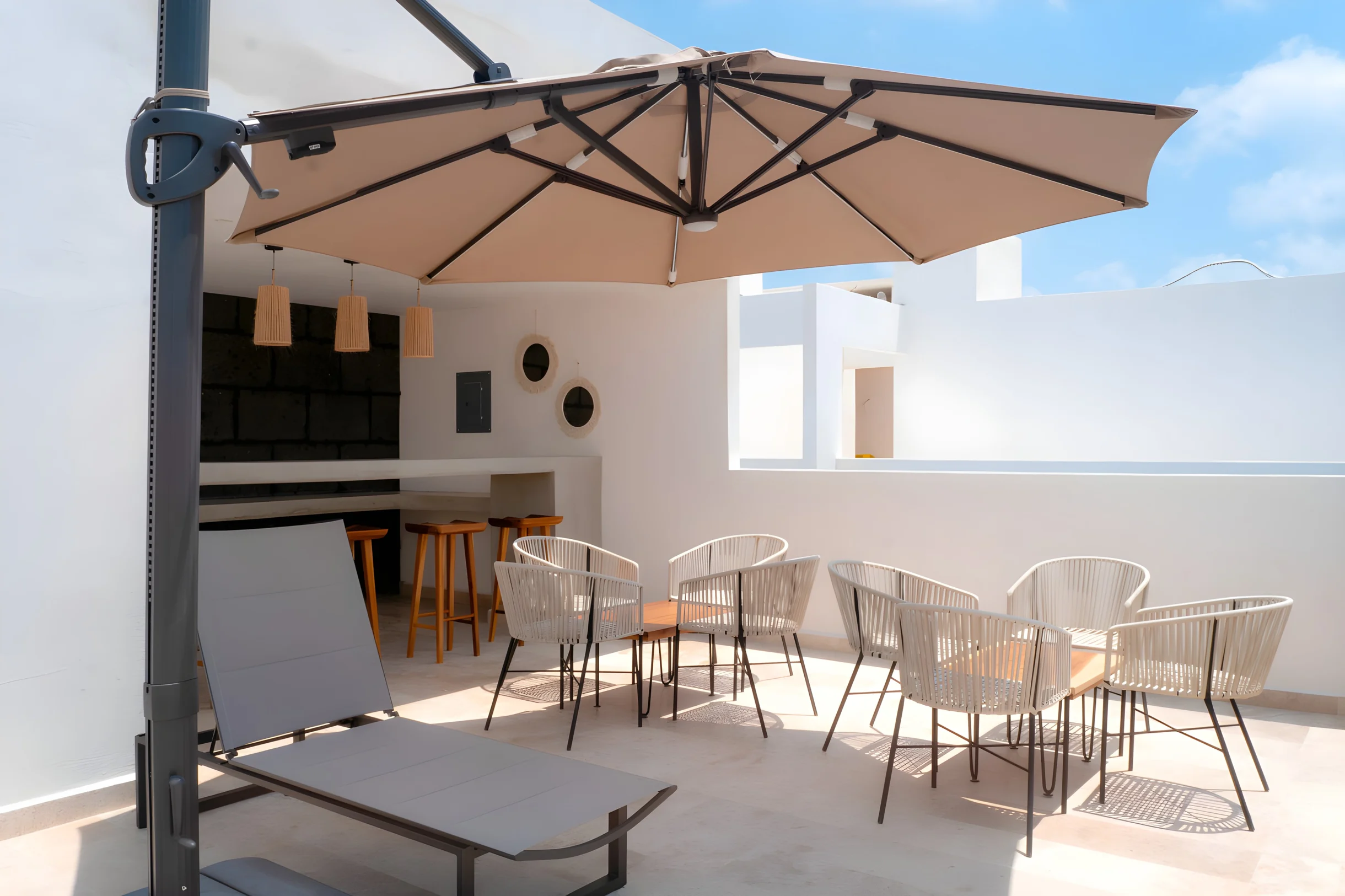 Lux 2 BD w/ Private Plunge Pool + Terrace #23