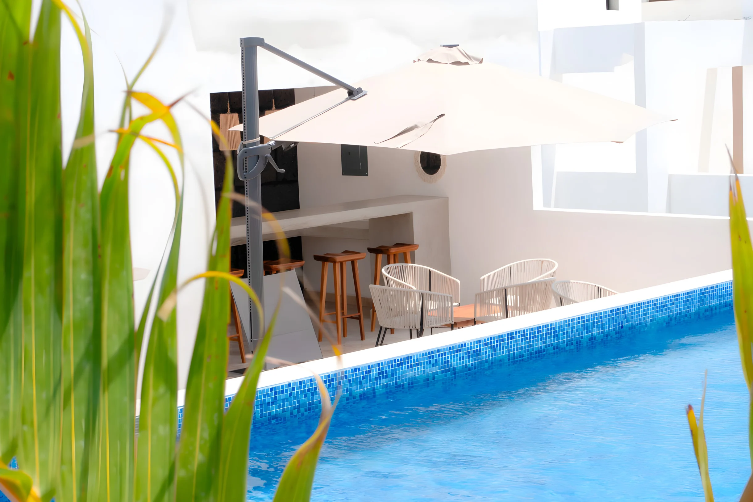 Lux 2 BD w/ Private Plunge Pool + Terrace #16