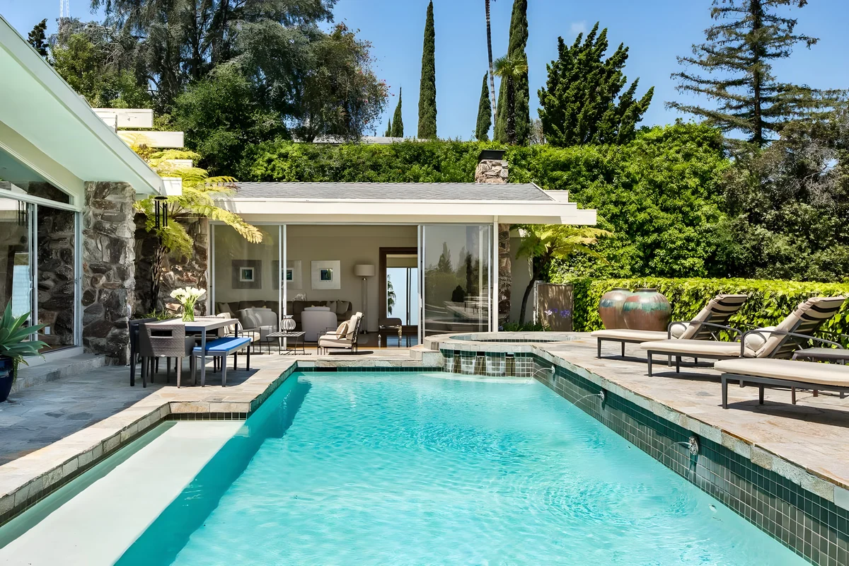 Wander Hollywood Hills Mid-Century Modern