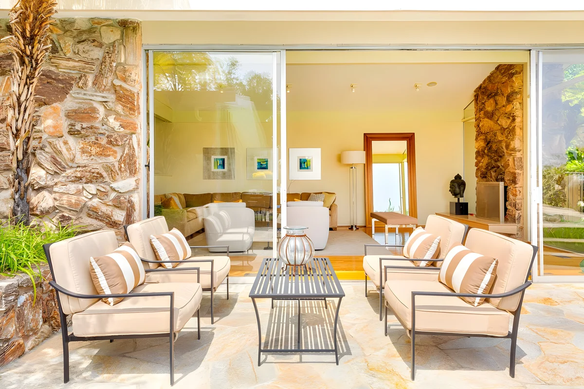 Wander Hollywood Hills Mid-Century Modern