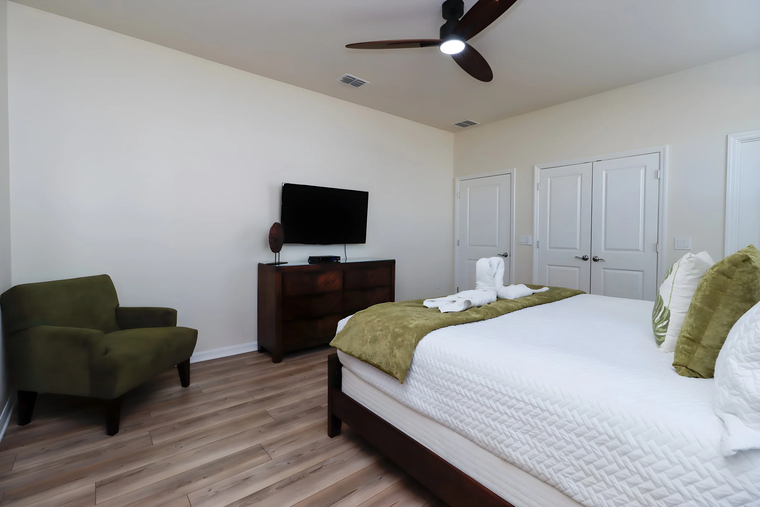 Wander Davenport Lakes #32