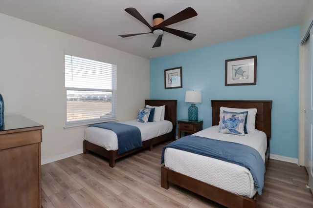 Bedroom 5 image 1
