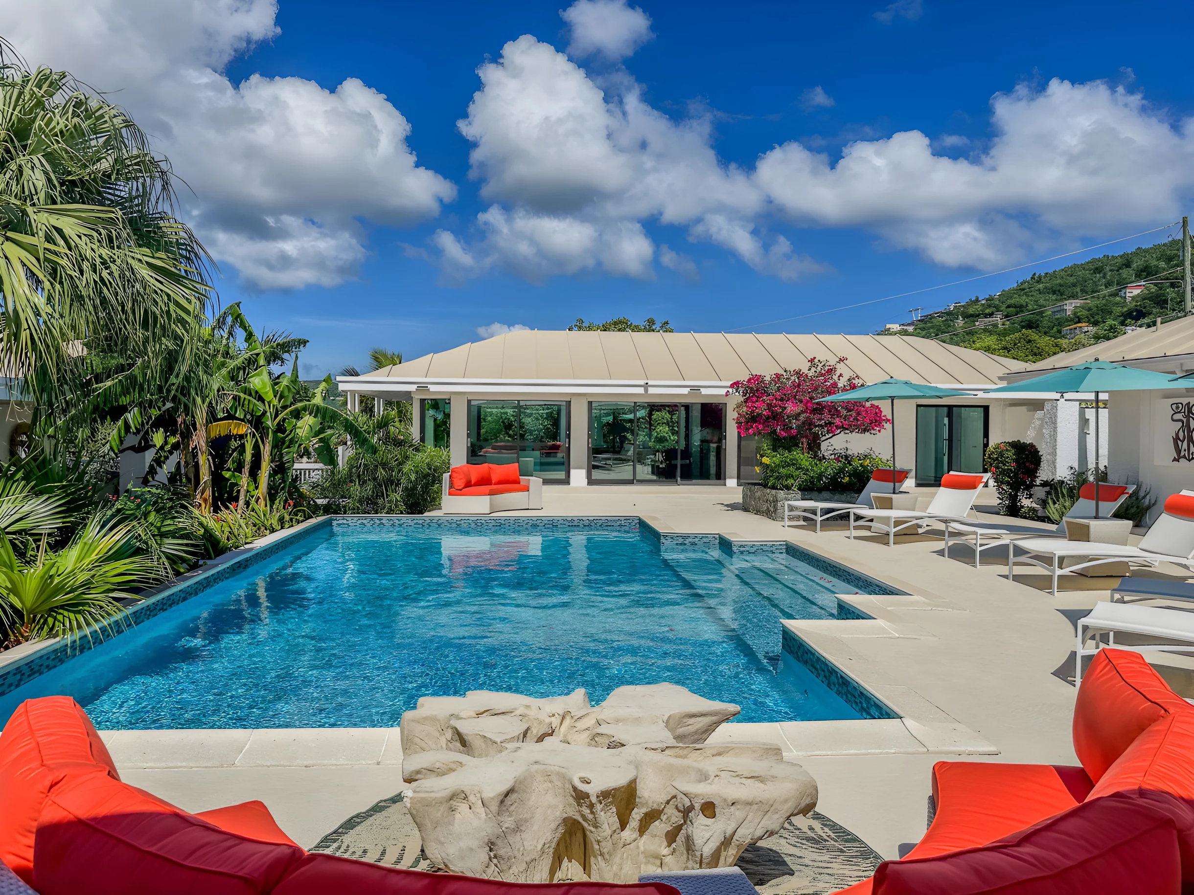 Home in St. Thomas property photo 1