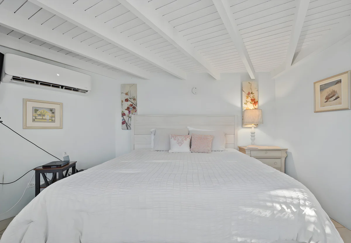 Bedroom 1 image 1