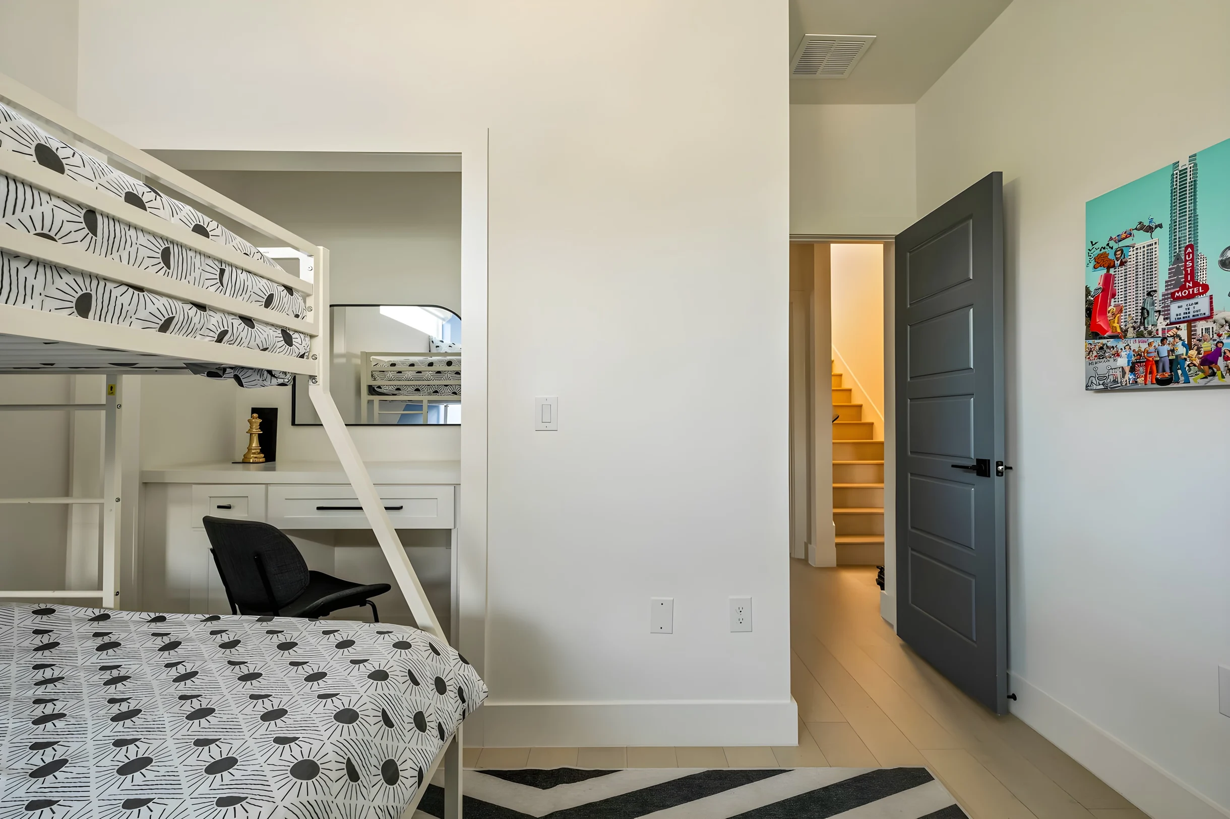 Wander Austin Shoal #33