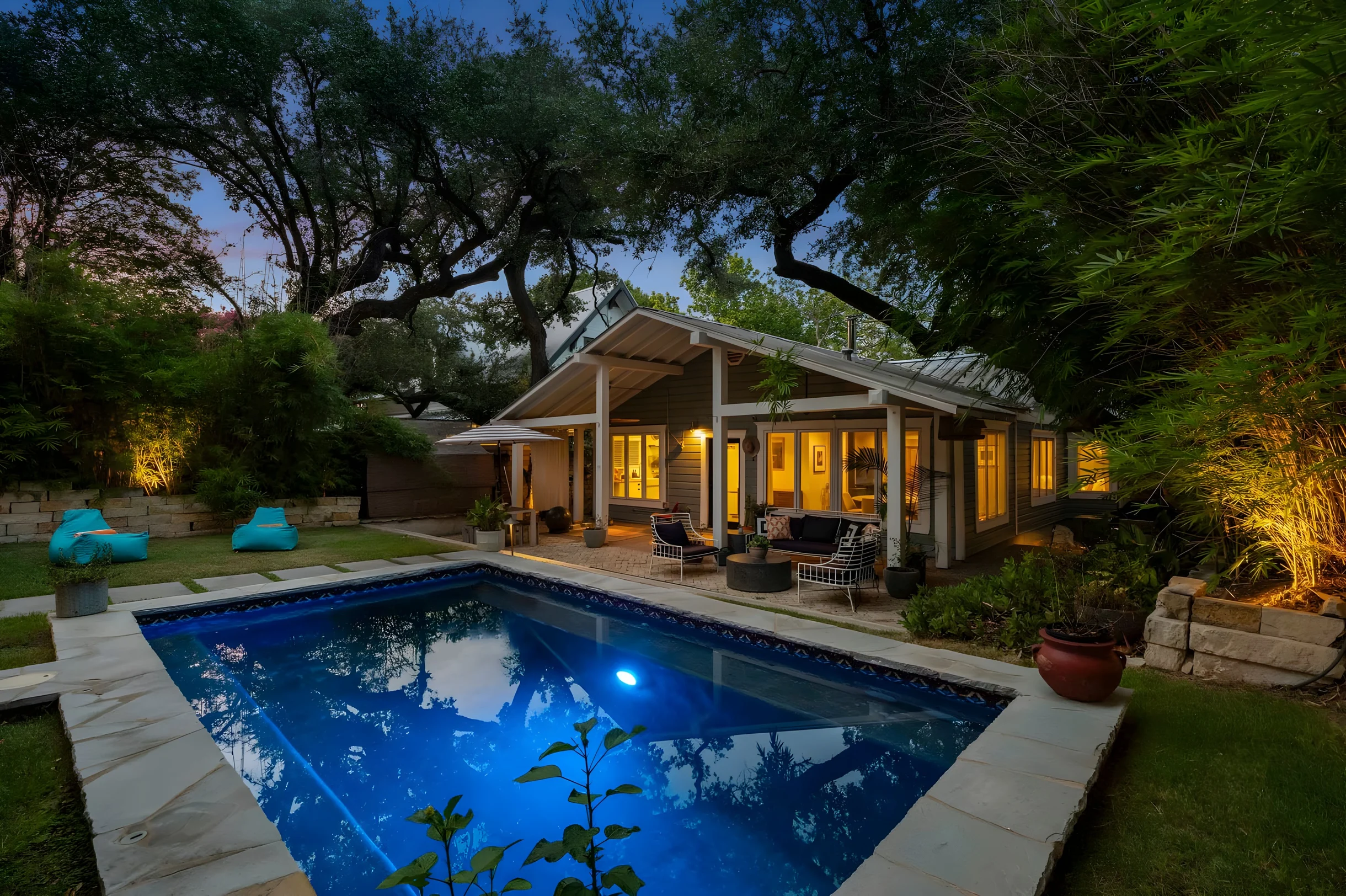 Wander Austin Bluff #1