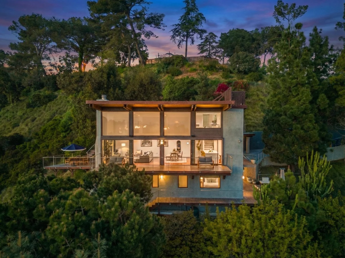 Wander Beverly Hills Skyridge #29