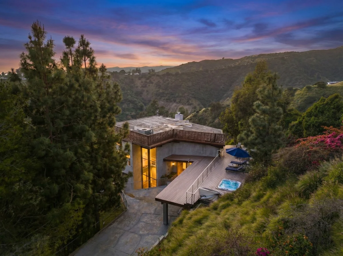 Wander Beverly Hills Skyridge #5