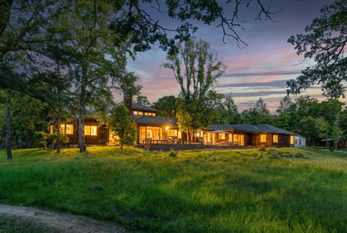 Wander Kenwood Retreat