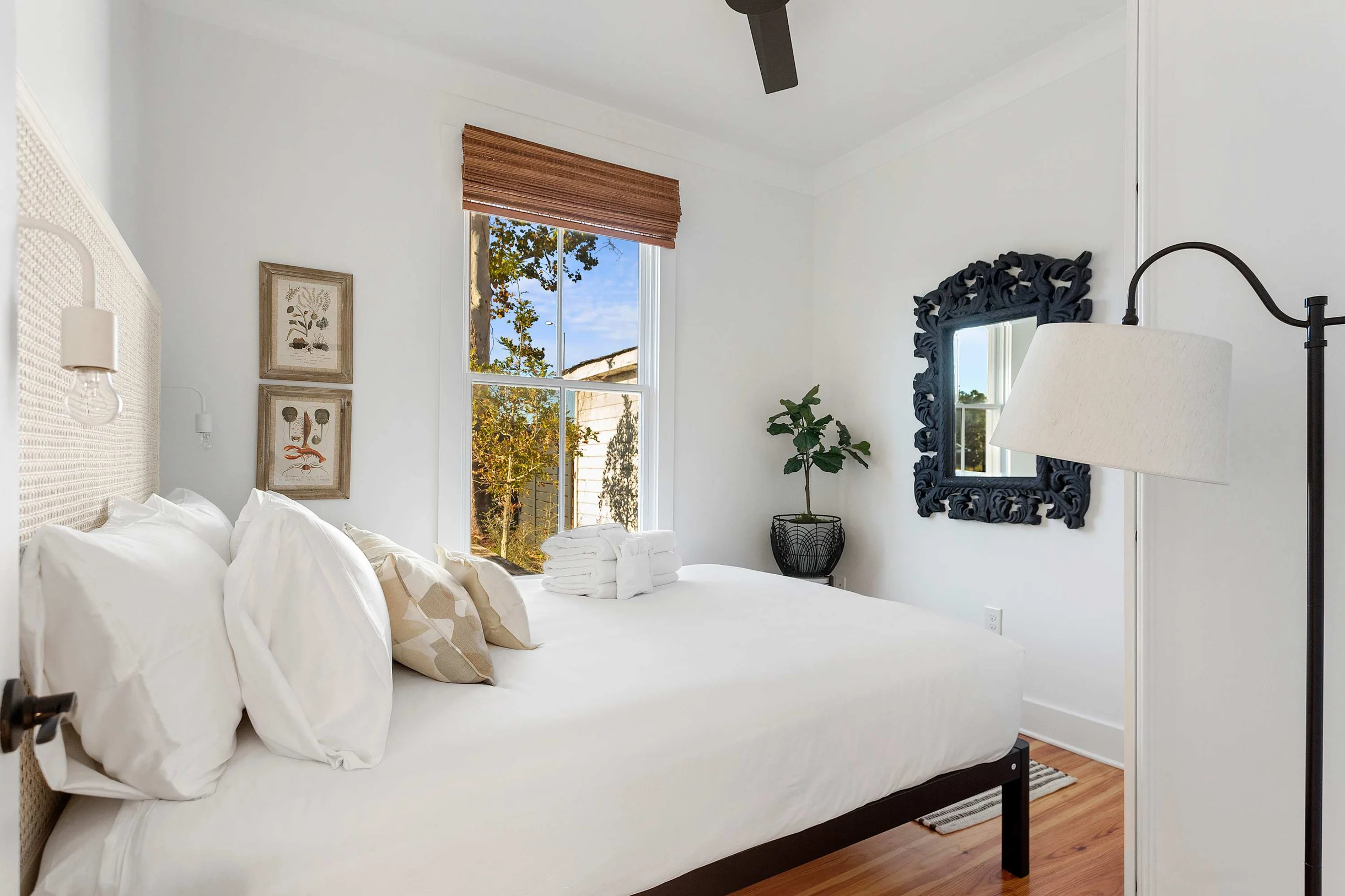 Wander Charleston Charm #37