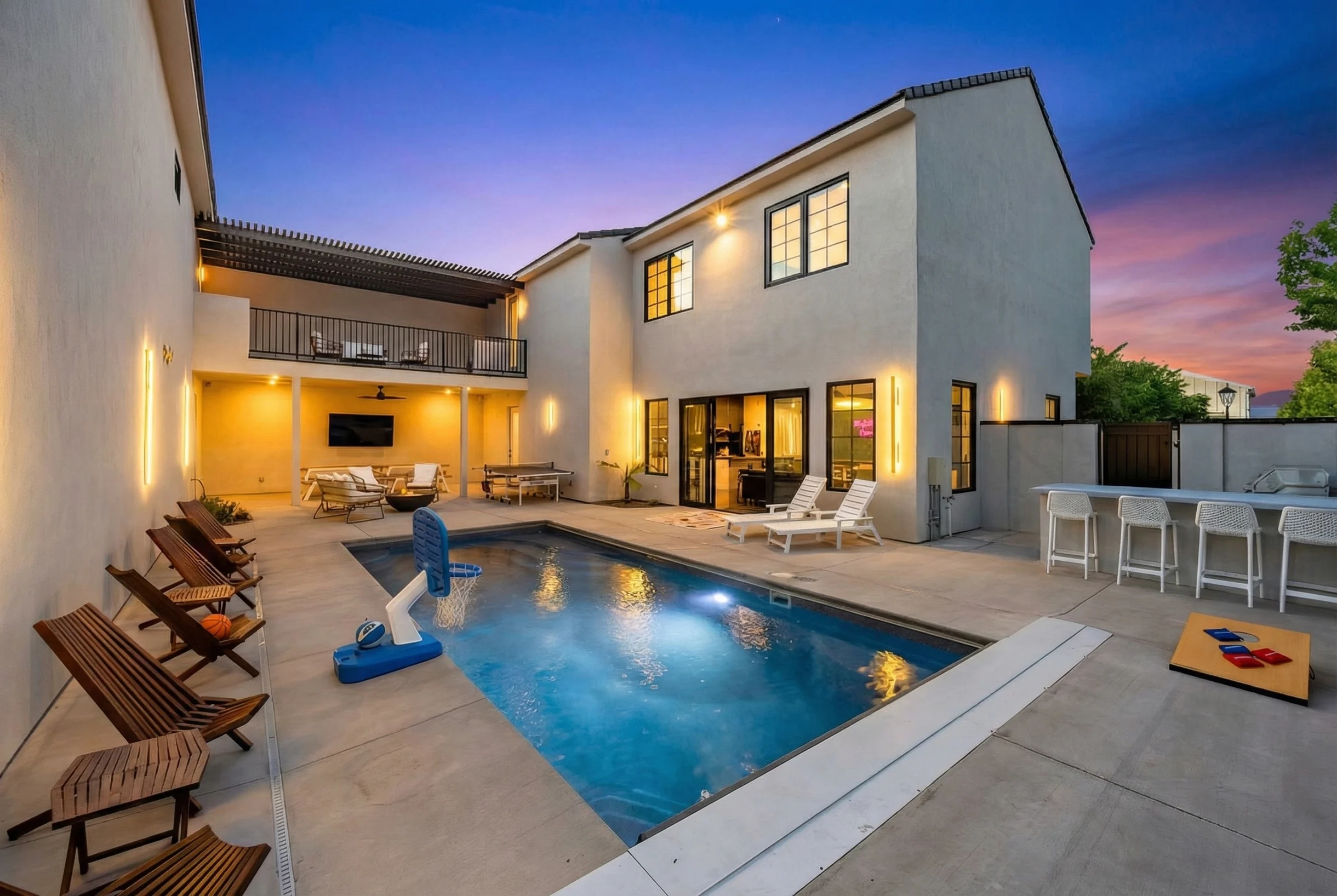 Sand Hollow Haven- two kitchens- sleeps 34 people, Large pool and courtyard! #26