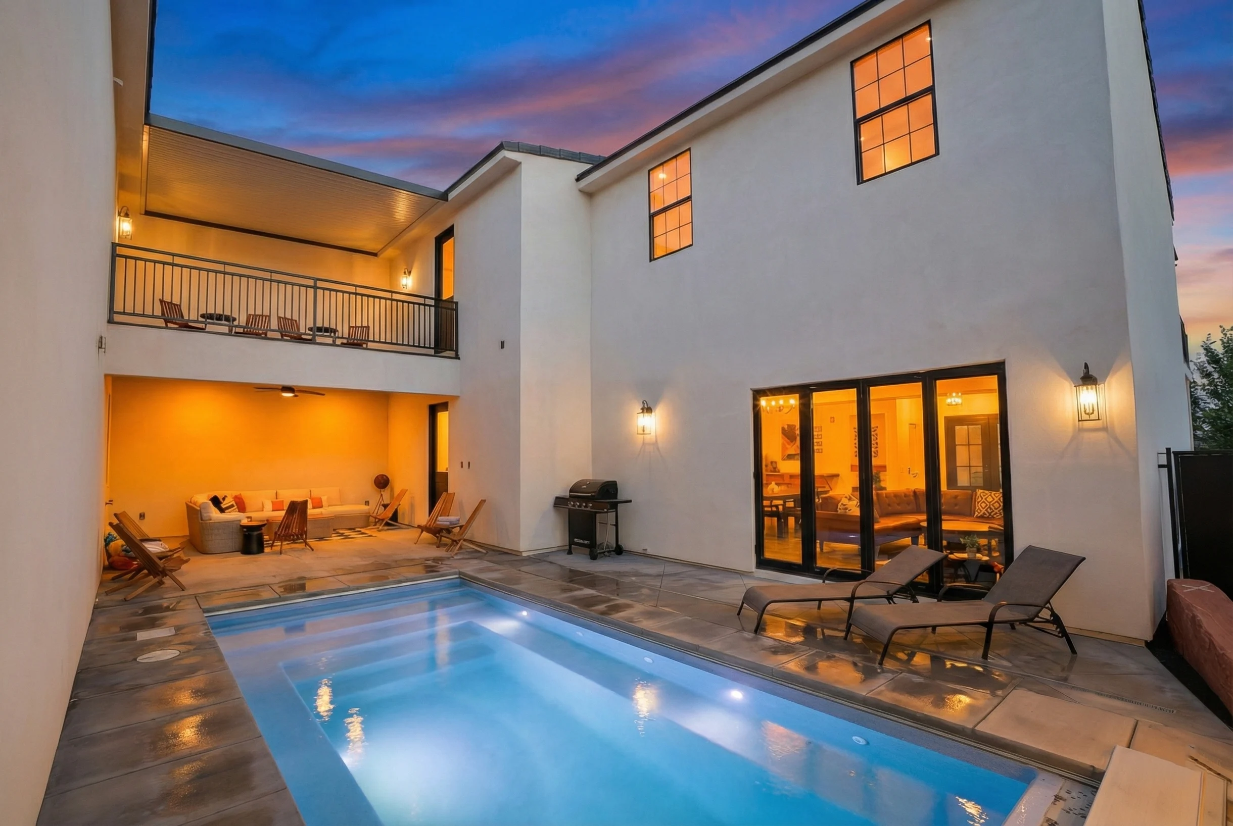 Experience beauty at On The Rocks Shakin! 2 Bunkrooms, large pool, plenty of room for all and the toys! #23