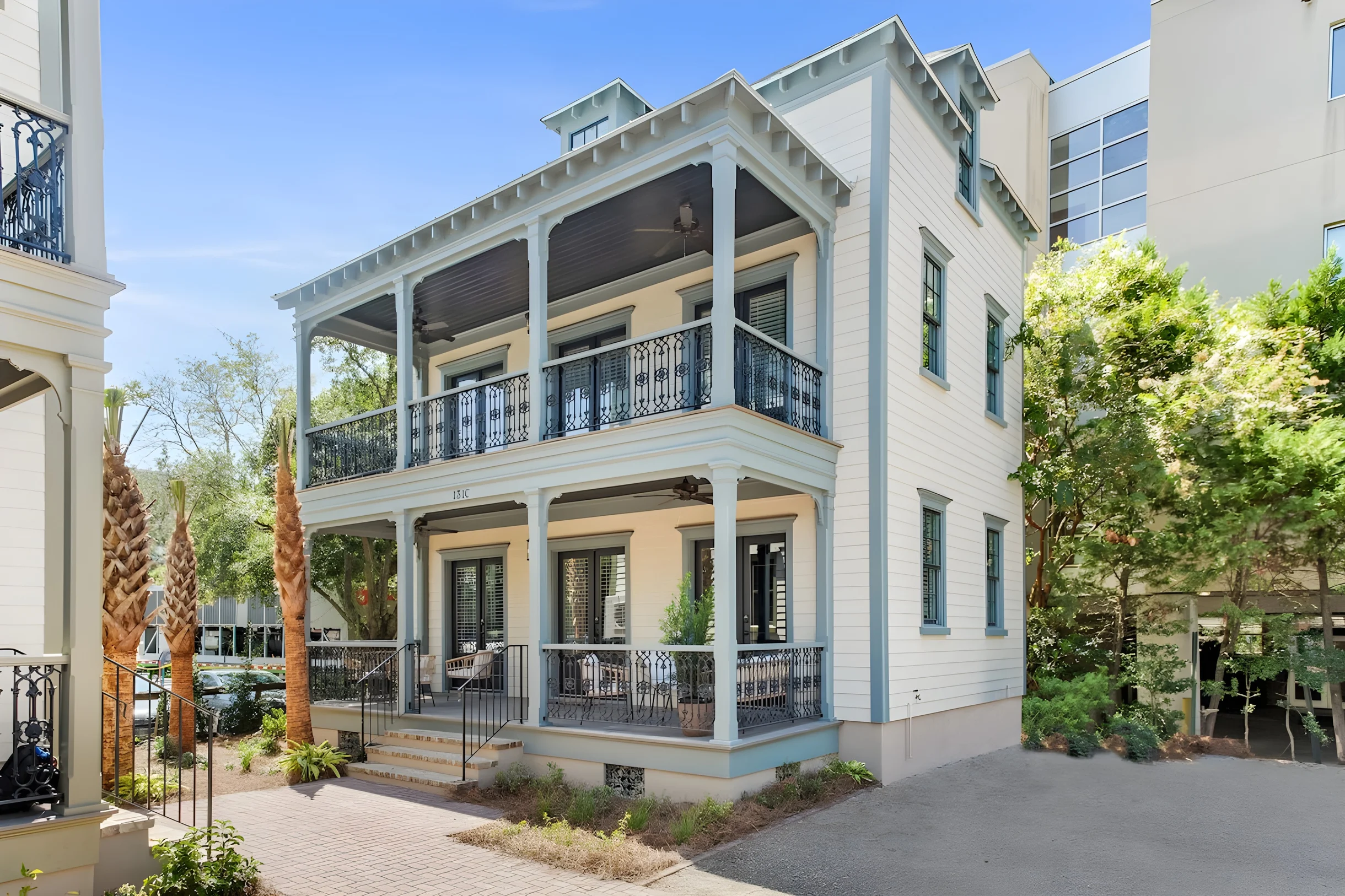 Wander Charleston Modern