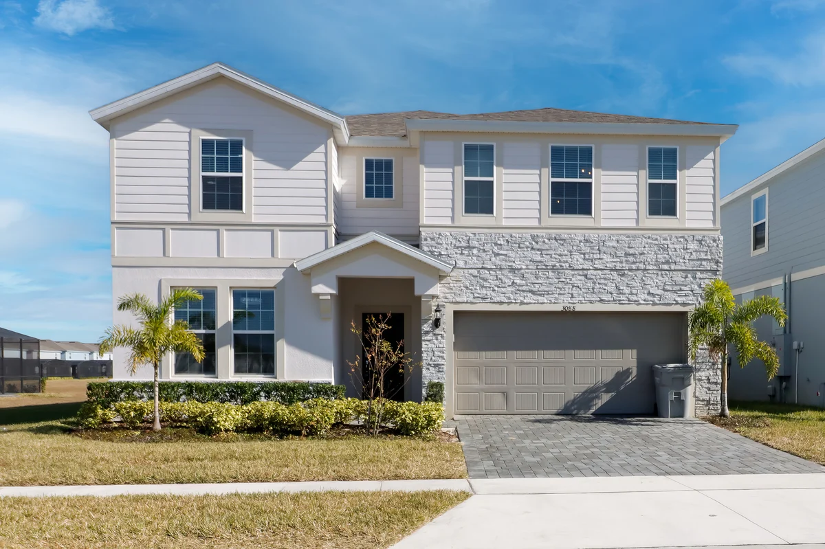 Wander Davenport Lakes