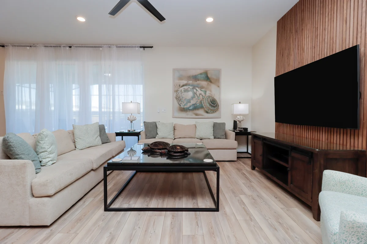 Wander Davenport Lakes