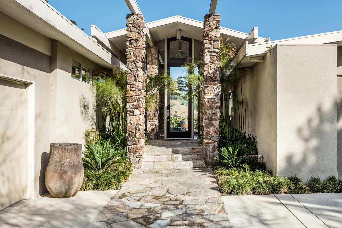 Wander Hollywood Summit #1